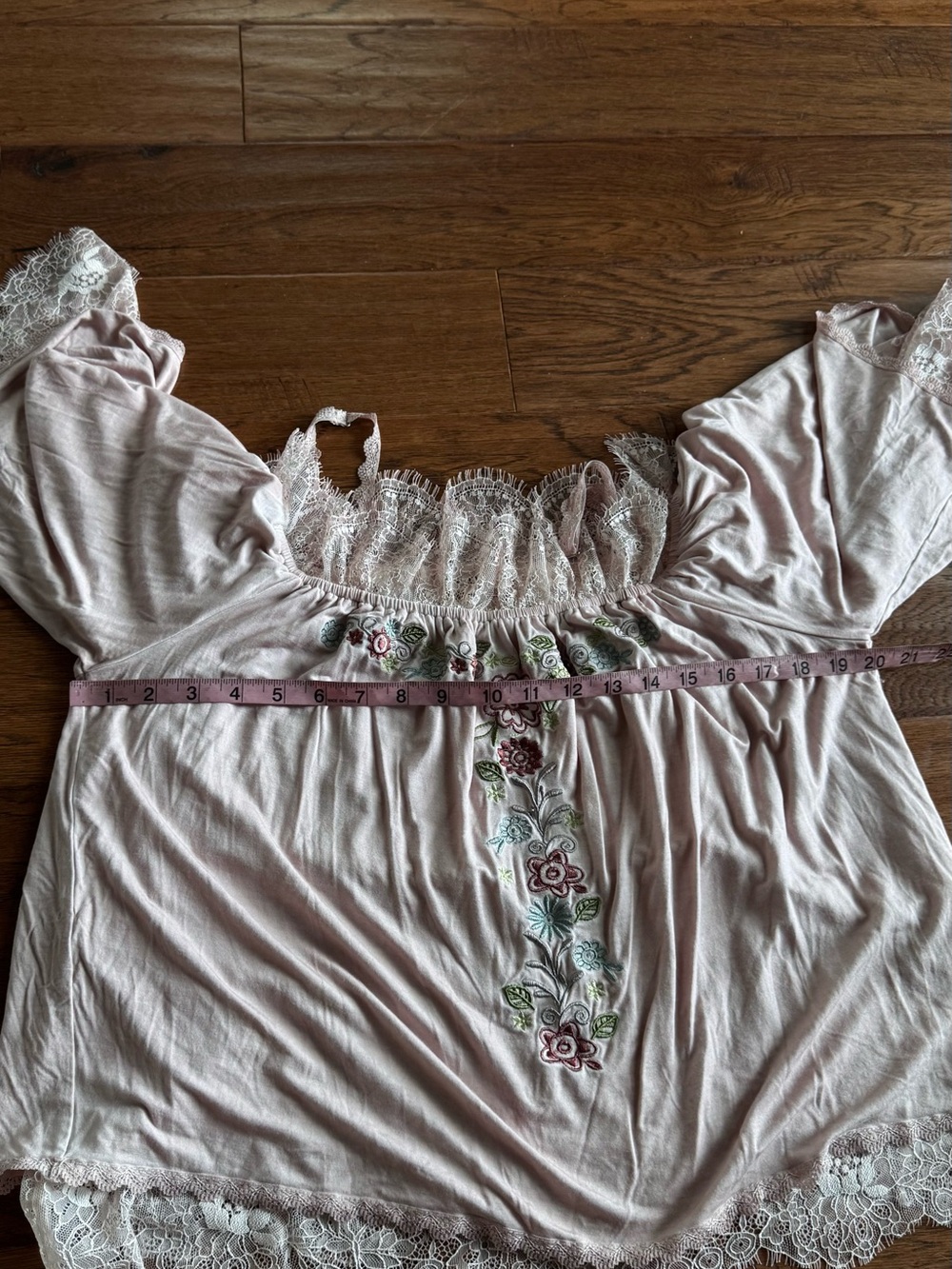 POL Embroidered Lace Top - Picture 7 of 9